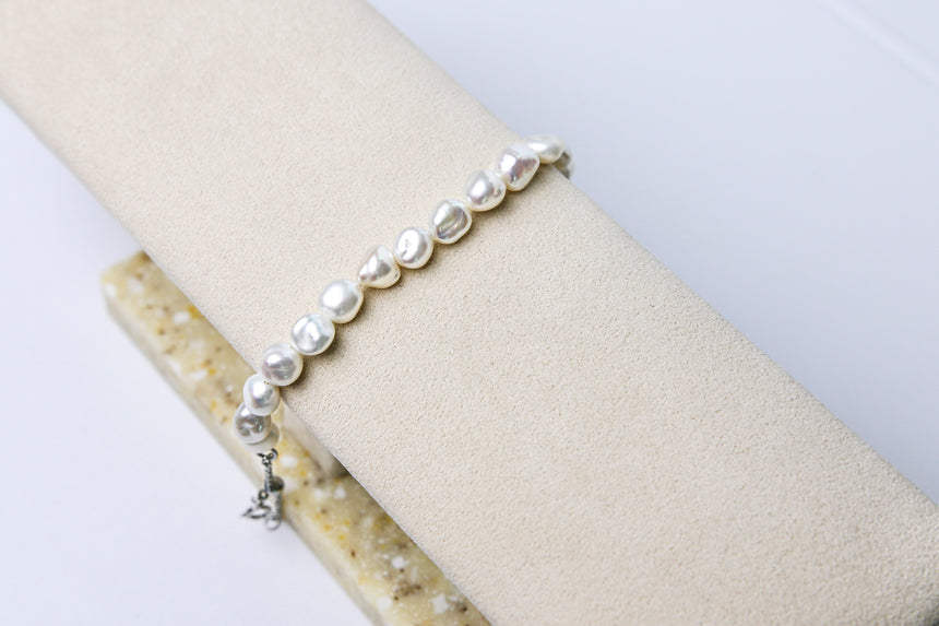 White Baroque Pearl Bracelet